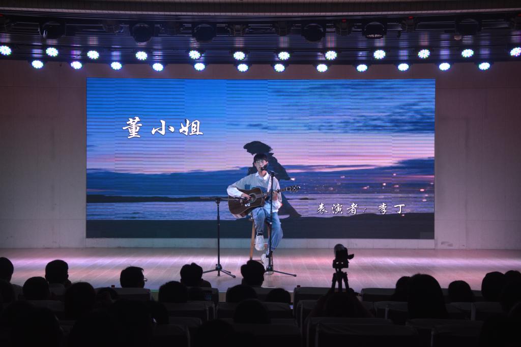 MK体育成功举办2019届优秀毕业生颁奖典礼暨欢送毕业生晚会
