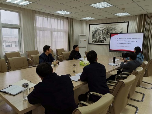 MK体育召开党委理论中心组学习会议暨2019年度意识形态工作专题会