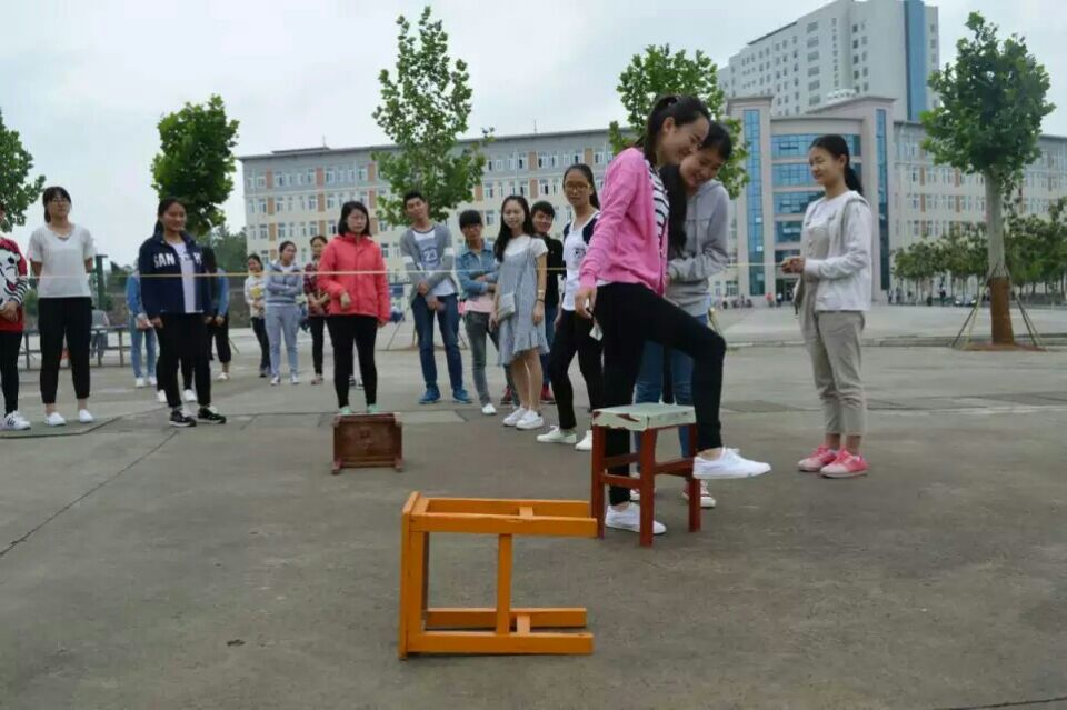 MK体育积极开展趣味心理活动