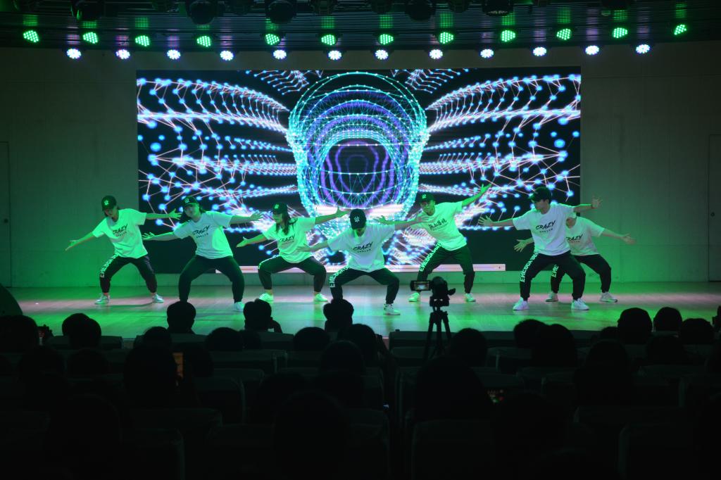 MK体育成功举办2019届优秀毕业生颁奖典礼暨欢送毕业生晚会
