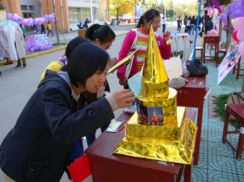 MK体育举行“环球之旅”主题特色风情展喜迎女生月