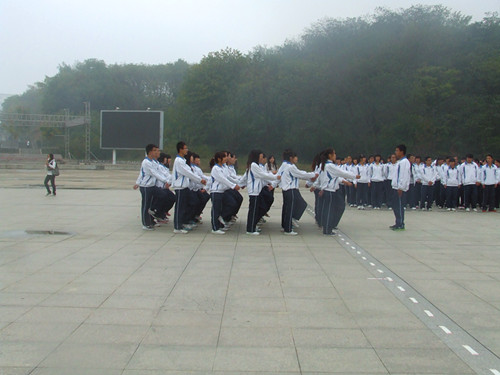 MK体育举行2012级新生广播操比赛
